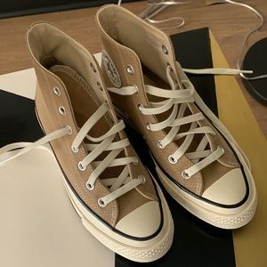 Women’s High Top Converse Sneakers